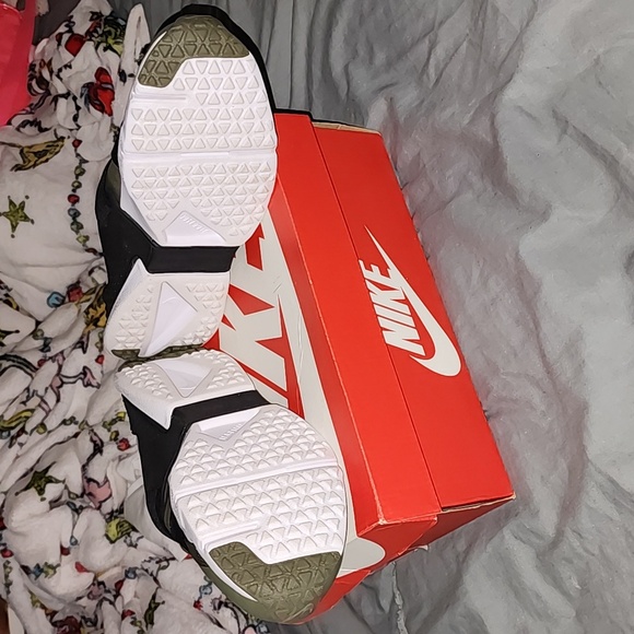 NIKE Hurricane 7y/9 womans - Picture 5 of 8